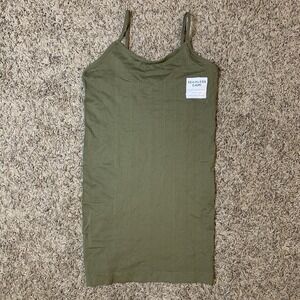 NWT Massini Essentials Cami Womens Small Green All Day Scoop Neck Tank Top Shirt